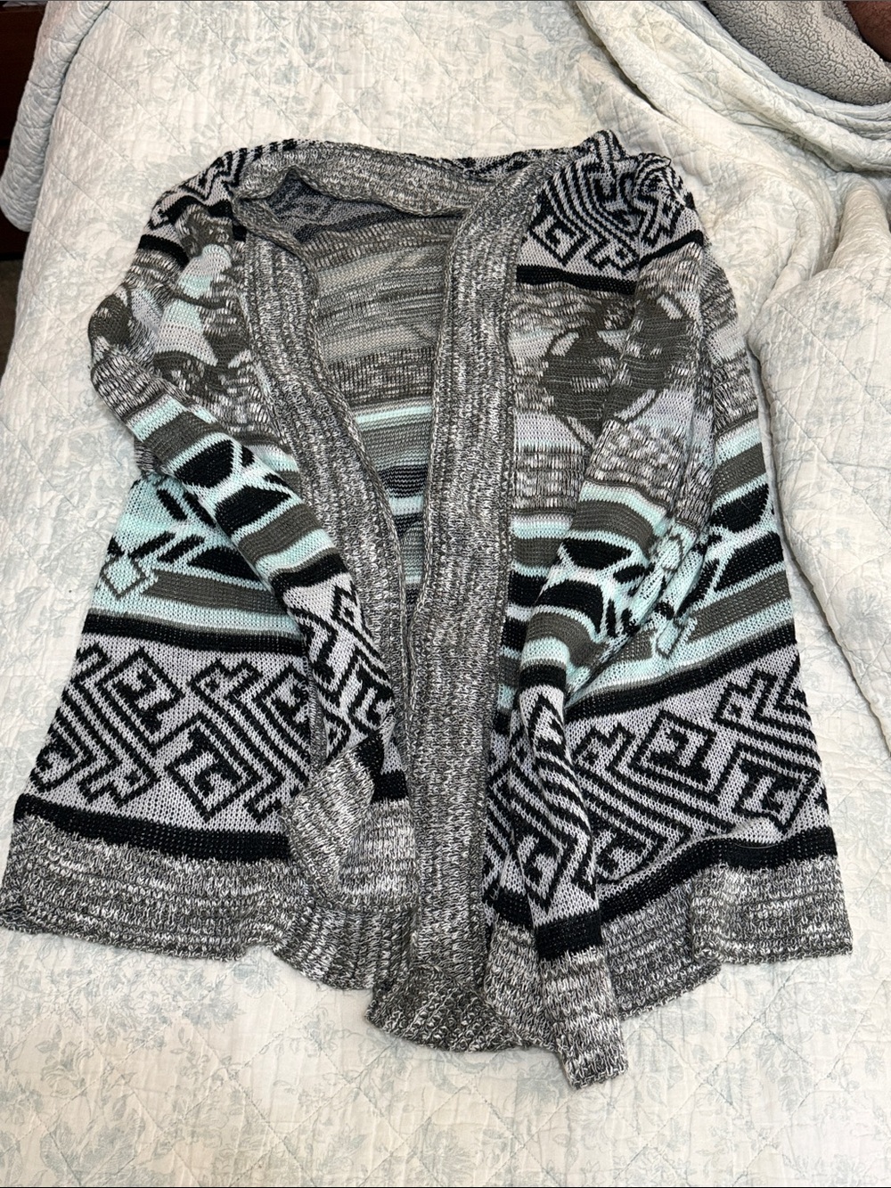 Charlotte Russe Gray & Mint Open-Front Aztec Knit Cardigan